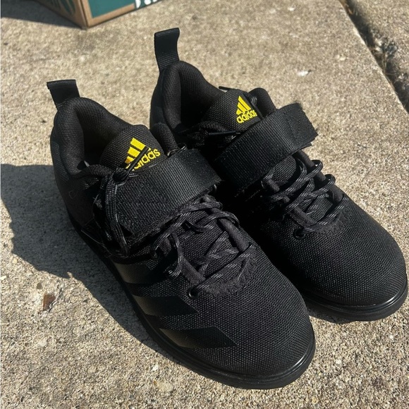 adidas Shoes - Adidas Powerlift 5 Weightlifting Shoes